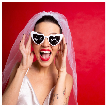 Okulary na Wieczór Panieński Bride to Be serduszka białe 1 sztuka OKR32
